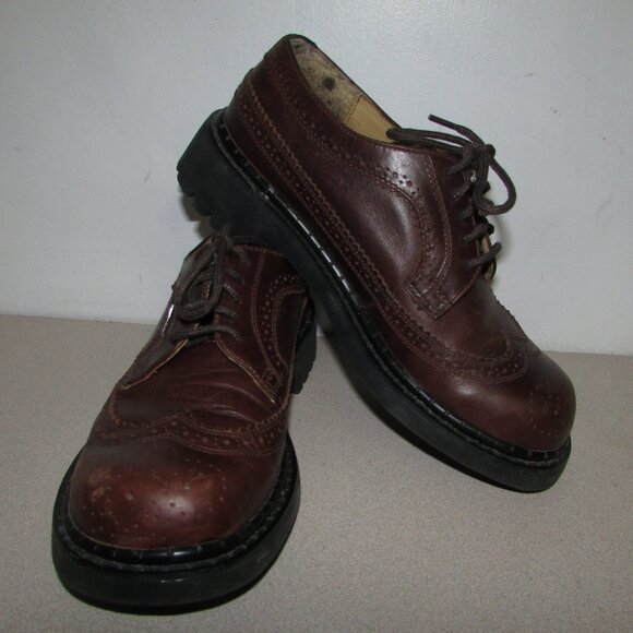 Rugged Terrain Brown Leather Lug Sole Shoes - Picture 3 of 13